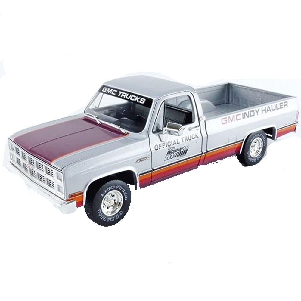 GMC Sierra Classic 1500 1:18 Model Tamin